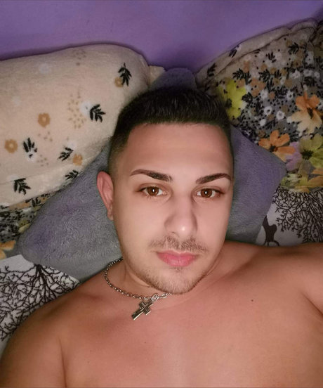 Photo nue de fuite OnlyFans de Adrian Cristian