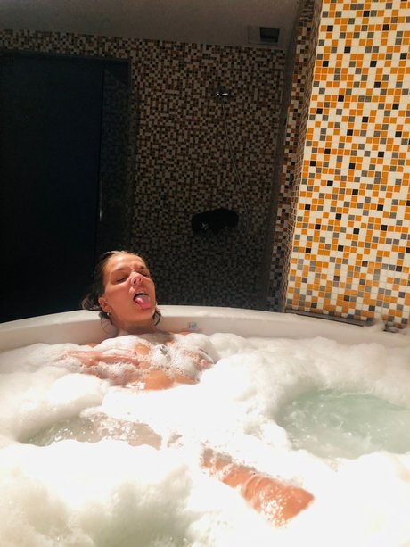 Photo nue de fuite OnlyFans de Adolescentt