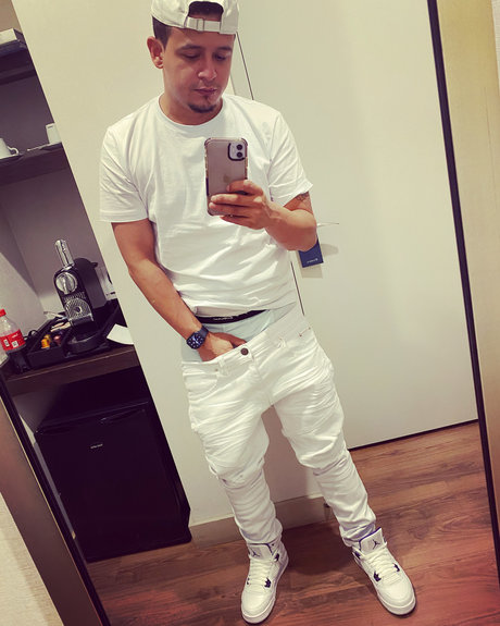 Photo nue de fuite OnlyFans de Adrianjonathan