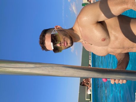 Photo nue de fuite OnlyFans de Adonis Siritt