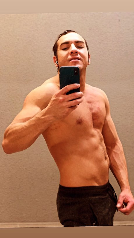 Photo nue de fuite OnlyFans de Osnando Nunes