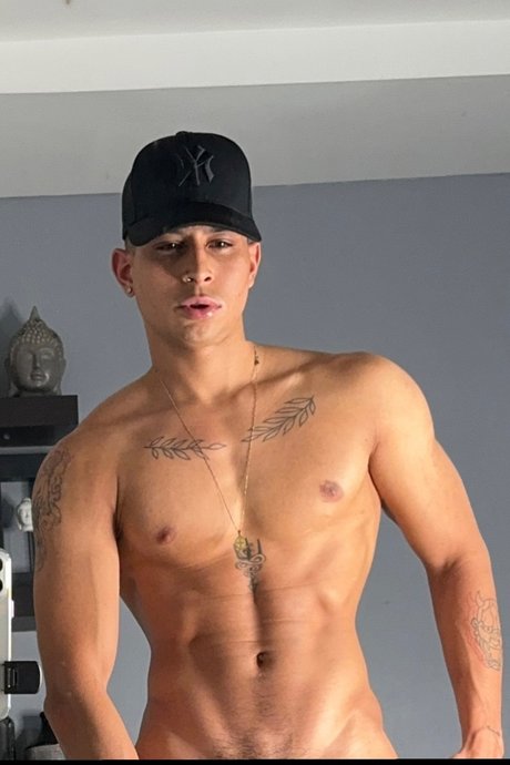 Photo nue de fuite OnlyFans de Alejandro Hernndez