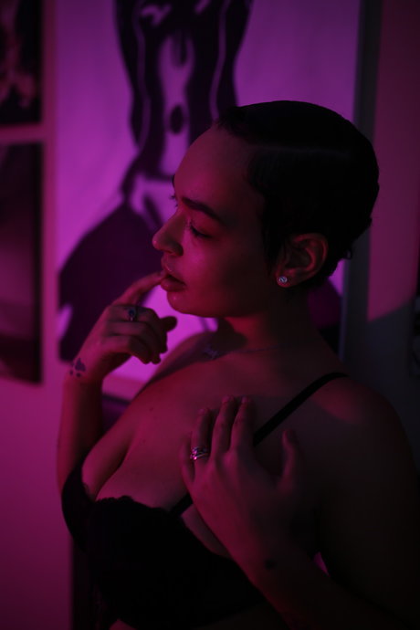 Photo nue de fuite OnlyFans de Alohas Release