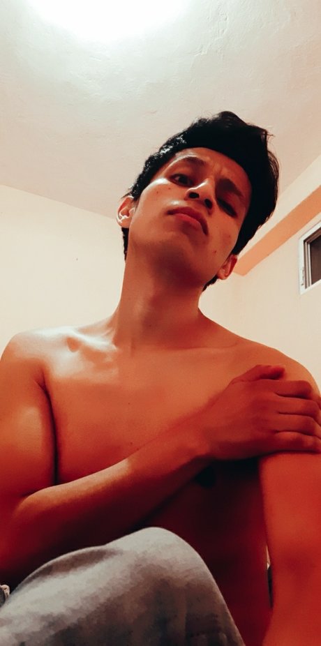 Photo nue de fuite OnlyFans de Alex Hernandez 