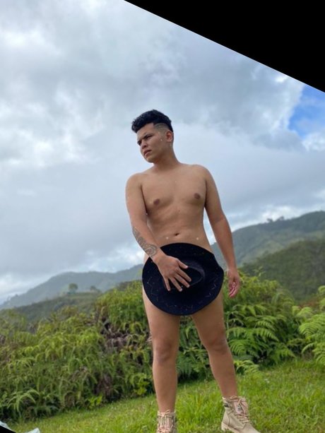 Photo nue de fuite OnlyFans de Alejandro Agudelo
