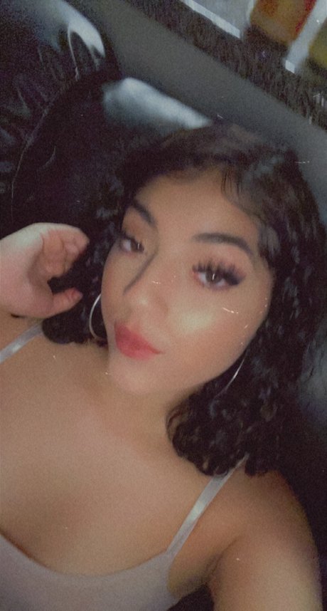 Photo nue de fuite OnlyFans de Emelyy 