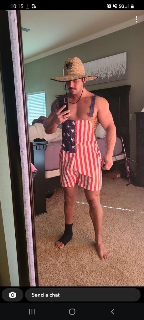 Photo nue de fuite OnlyFans de Aaron