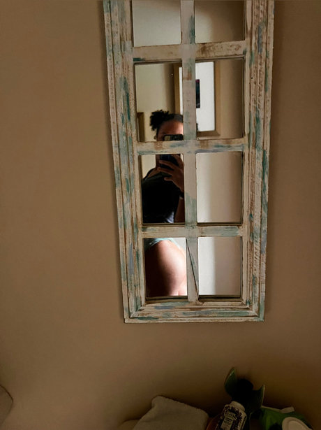 Photo nue de fuite OnlyFans de Ari