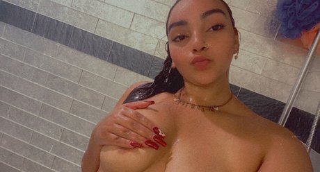 Photo nue de fuite OnlyFans de Oceann Rosee