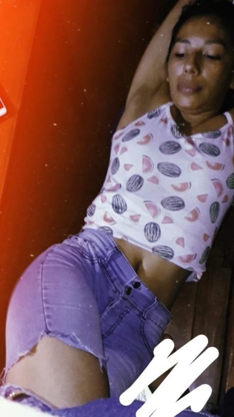 Photo nue de fuite OnlyFans de Afrodita