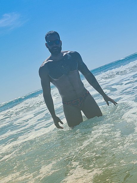 Photo nue de fuite OnlyFans de Adrian Veracierta