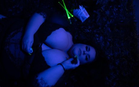 Photo nue de fuite OnlyFans de Salem