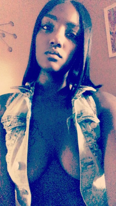 Photo nue de fuite OnlyFans de Taylor