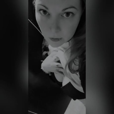 Photo nue de fuite OnlyFans de Alice Umbra