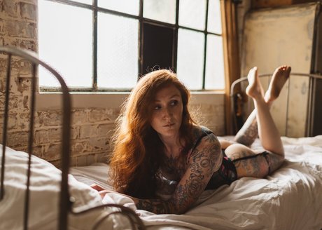 Photo nue de fuite OnlyFans de Olive Rose  Tattooed Redhead