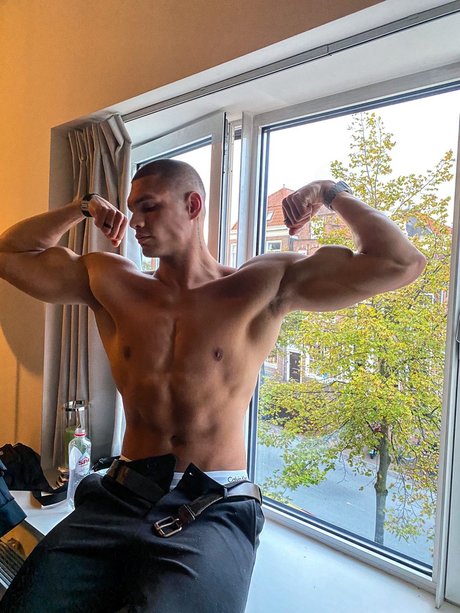 Photo nue de fuite OnlyFans de Beau Jonathan