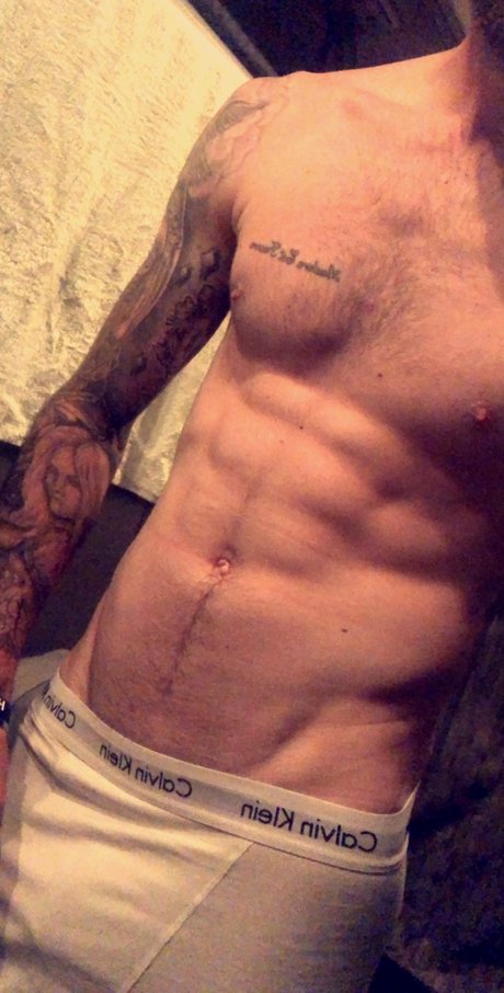 Photo nue de fuite OnlyFans de Ollievincent