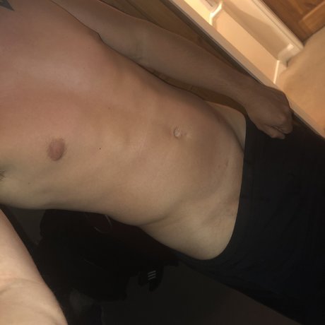 Photo nue de fuite OnlyFans de Straight Shaven Scally Boy