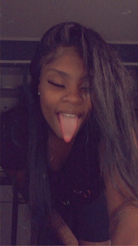 Photo nue de fuite OnlyFans de Osha