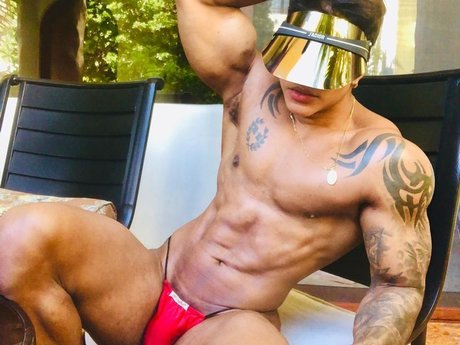Photo nue de fuite OnlyFans de Oscar Alonso