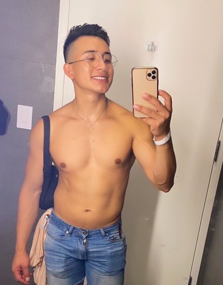 Photo nue de fuite OnlyFans de Roman