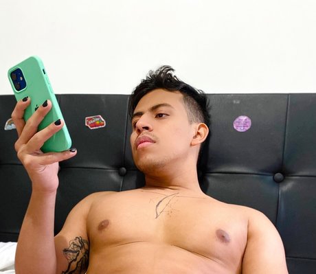 Photo nue de fuite OnlyFans de Alejo Acosta