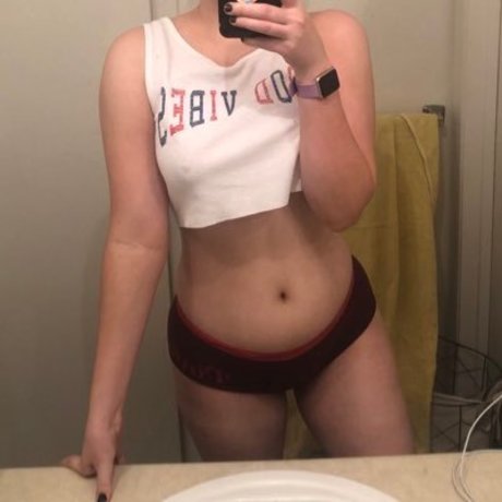 Photo nue de fuite OnlyFans de Olivia Darling
