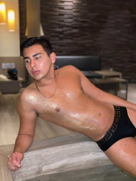 Photo nue de fuite OnlyFans de Alejo Nando
