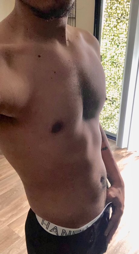 Photo nue de fuite OnlyFans de Aj