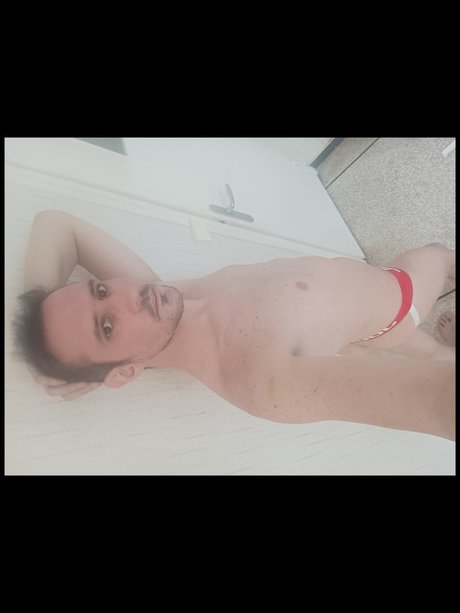 Photo nue de fuite OnlyFans de Papystellar