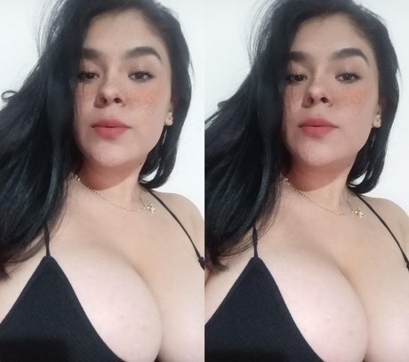 Photo nue de fuite OnlyFans de Paola Lorenzana