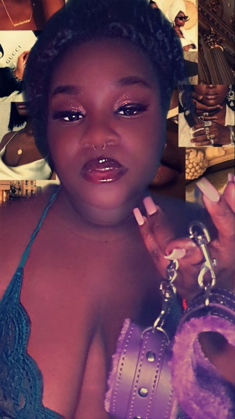 Photo nue de fuite OnlyFans de Madam Dai