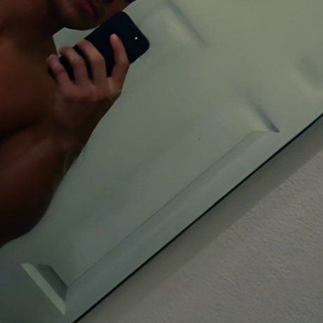 Photo nue de fuite OnlyFans de Xlxn