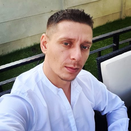 Photo nue de fuite OnlyFans de Petrut Gabriel Butnariu