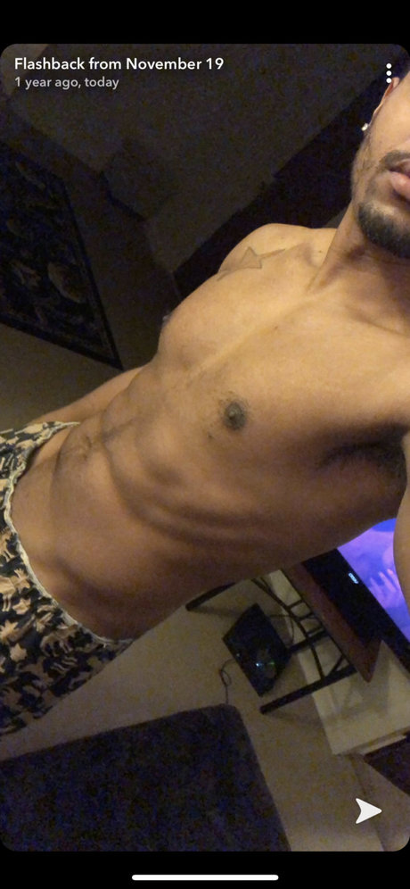 Photo nue de fuite OnlyFans de Devin