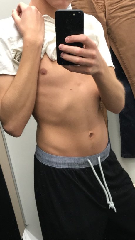 Photo nue de fuite OnlyFans de Cinnamontwink