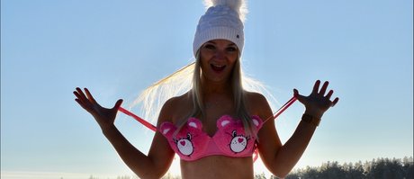 Photo nue de fuite OnlyFans de Pinkbearbirgitfree 