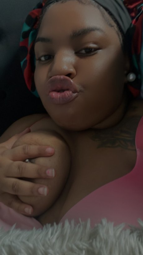 Photo nue de fuite OnlyFans de Come Play W Me 