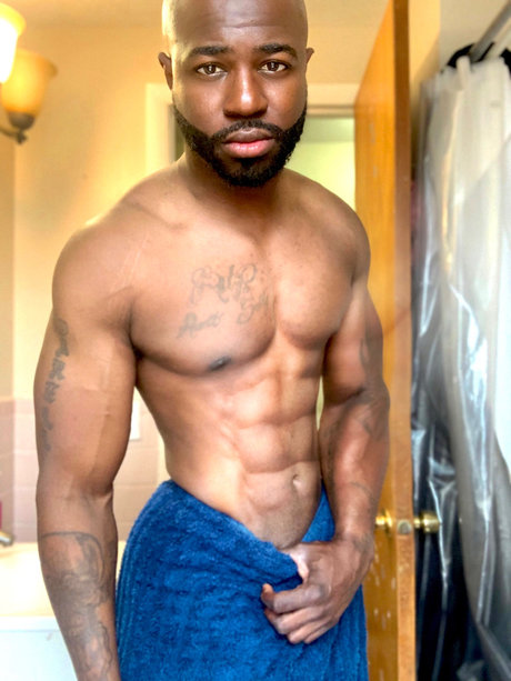 Photo nue de fuite OnlyFans de Pleasure