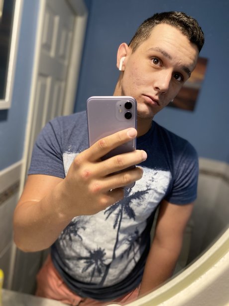 Photo nue de fuite OnlyFans de Tony Montana