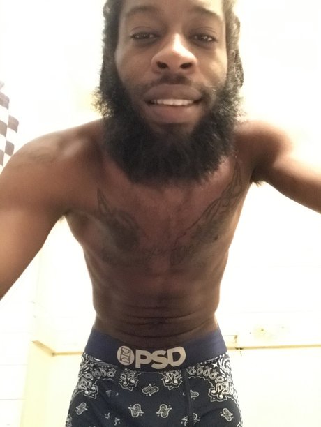 Photo nue de fuite OnlyFans de Chocolate Snoop