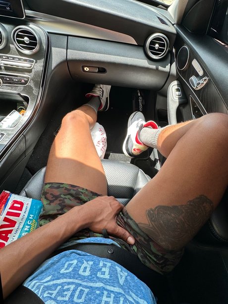 Photo nue de fuite OnlyFans de Papa