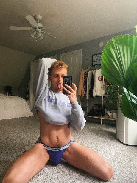 Photo nue de fuite OnlyFans de Cj
