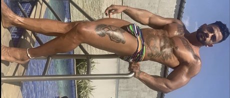 Photo nue de fuite OnlyFans de Davydmotta