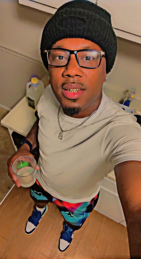 Photo nue de fuite OnlyFans de Prettyboi Bre