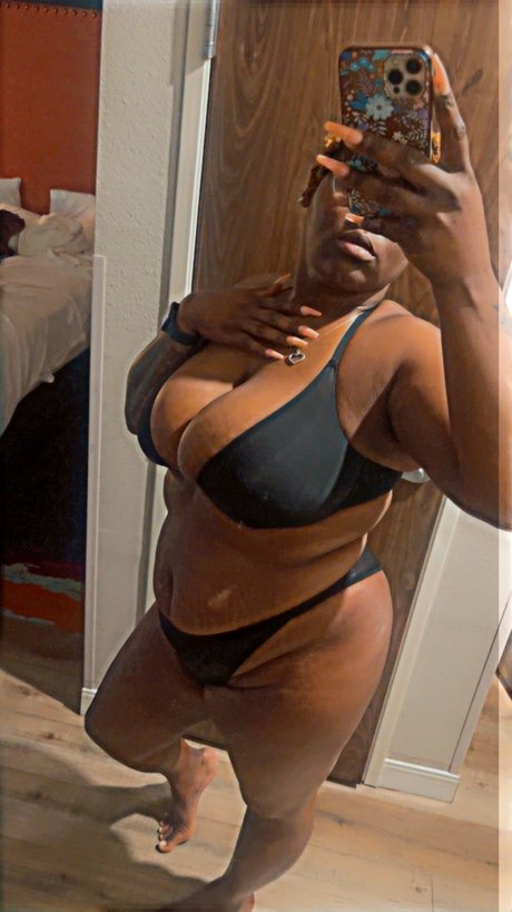 Photo nue de fuite OnlyFans de Pretty Black Kitty