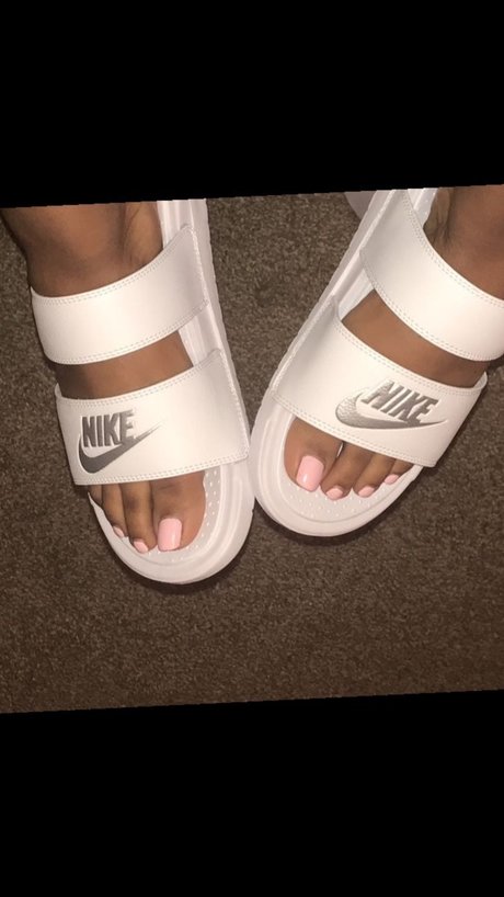 Photo nue de fuite OnlyFans de Msprettifeet