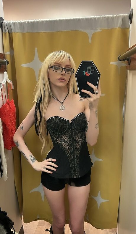 Photo nue de fuite OnlyFans de Kirsten Kaye