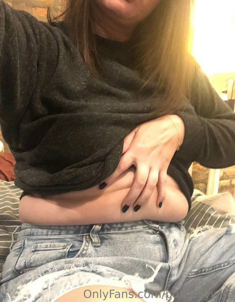 Photo nue de fuite OnlyFans de Potbellywife