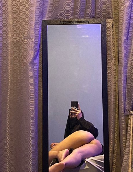 Photo nue de fuite OnlyFans de Arabmusclemommy